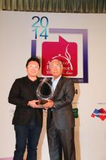 <br />The Canon Food Photographer of the Year award goes to John Heng! 
Presenting the award is CEO, Canon, Konishi-San.