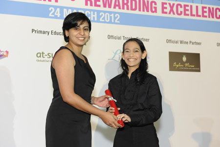 <br />Winning an opportunity of a lifetime, Zarina Mohamad Omar receives her scroll from Annabelle Genu Rajamanikam, market development manager – Asia for Sanpellegrino Asia Representative Office. <br />