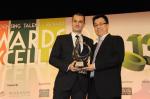 <br />Mr Tan Choon Boon, Managing Director of Sia Huat Pte Ltd presents the award to Mr Eric Guth, of Capella Singapore.